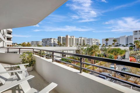 A home in South Palm Beach