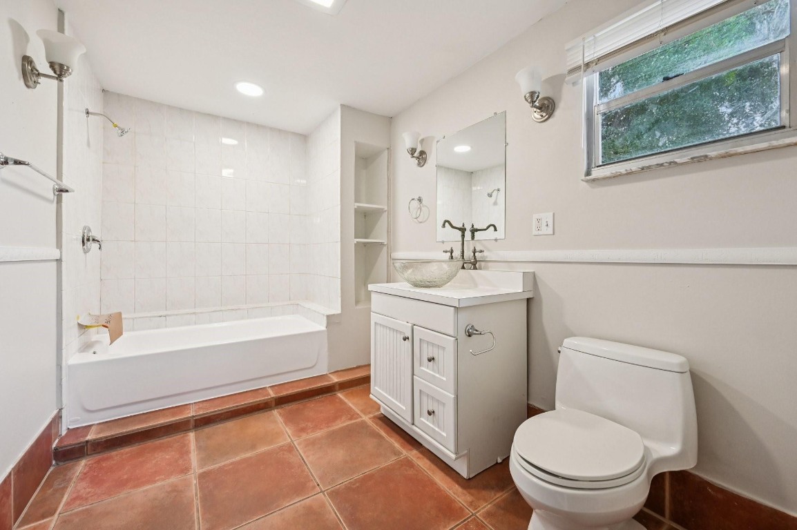 Forest Hill Village Repl - Residential