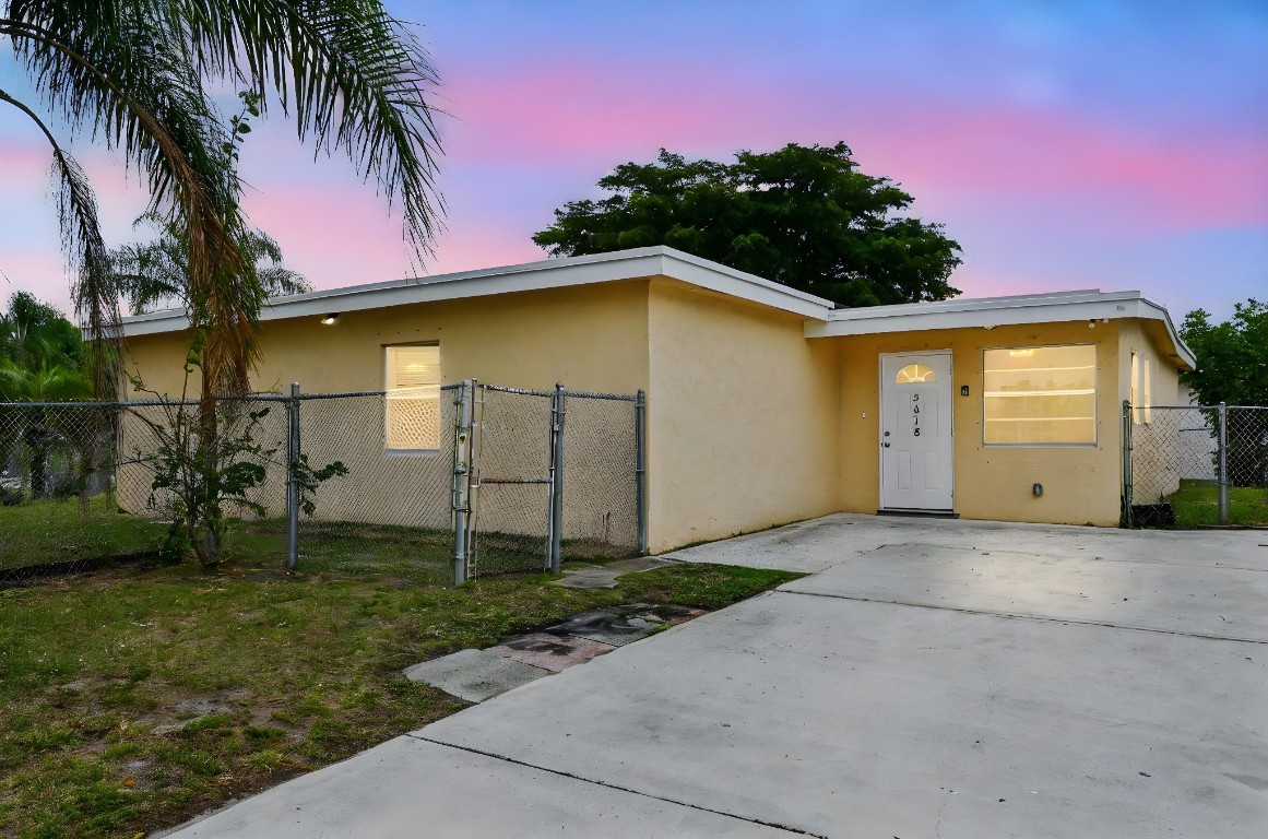 Forest Hill Village Repl - Residential