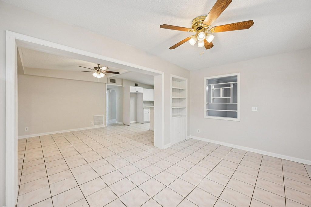 Photo of 5618 Cinnamon Drive, West Palm Beach, FL 33415 (MLS # F10545149)