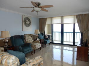 ISLANDIA 01 CONDO - Residential