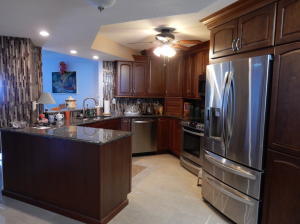 ISLANDIA 01 CONDO - Residential