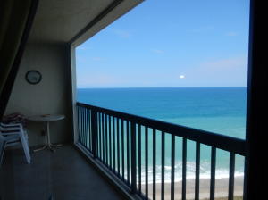 ISLANDIA 01 CONDO - Residential