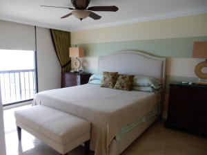 ISLANDIA 01 CONDO - Residential