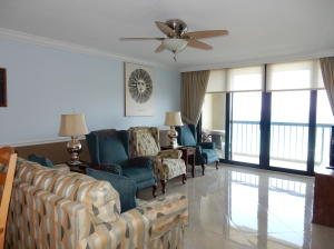 ISLANDIA 01 CONDO - Residential