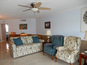 ISLANDIA 01 CONDO - Residential