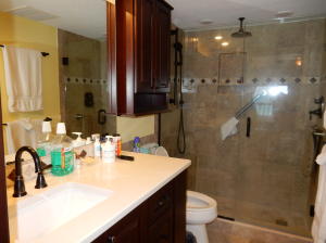 ISLANDIA 01 CONDO - Residential