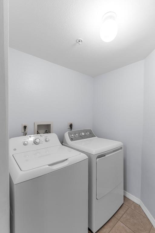 PRADO CONDO - Residential