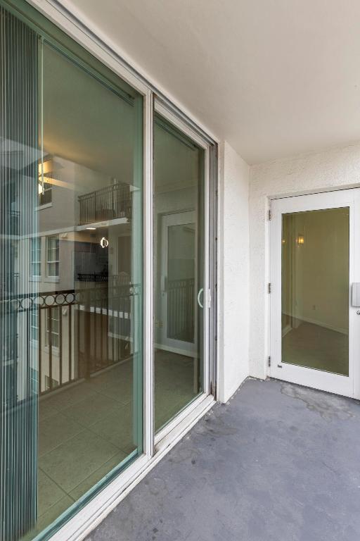 PRADO CONDO - Residential