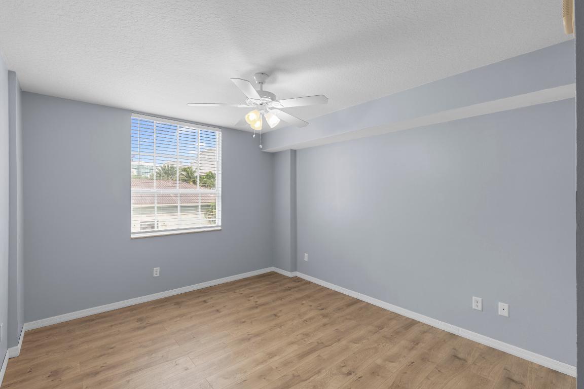 PRADO CONDO - Residential