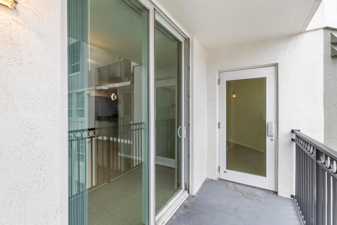 PRADO CONDO - Residential