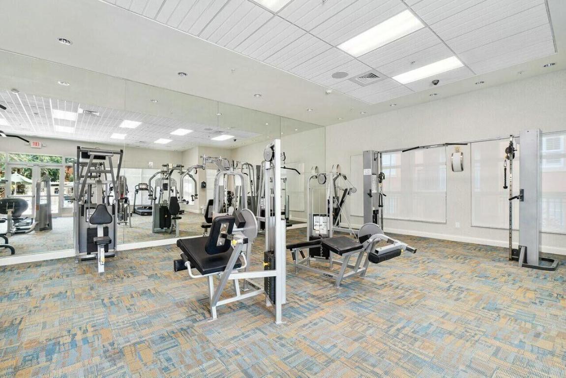 PRADO CONDO - Residential