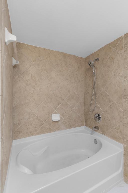 PRADO CONDO - Residential