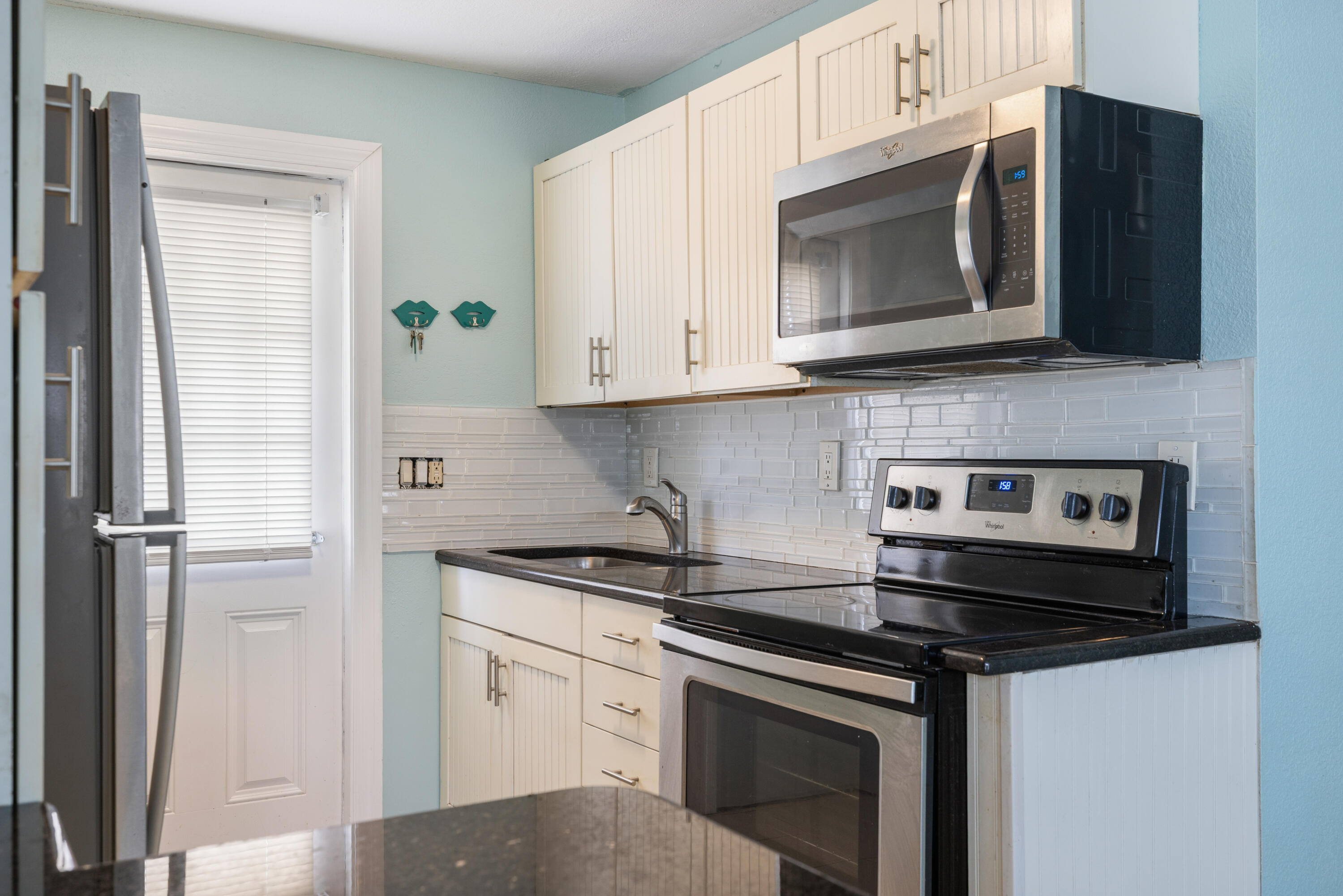 RIVERVIEW MANOR - Residential