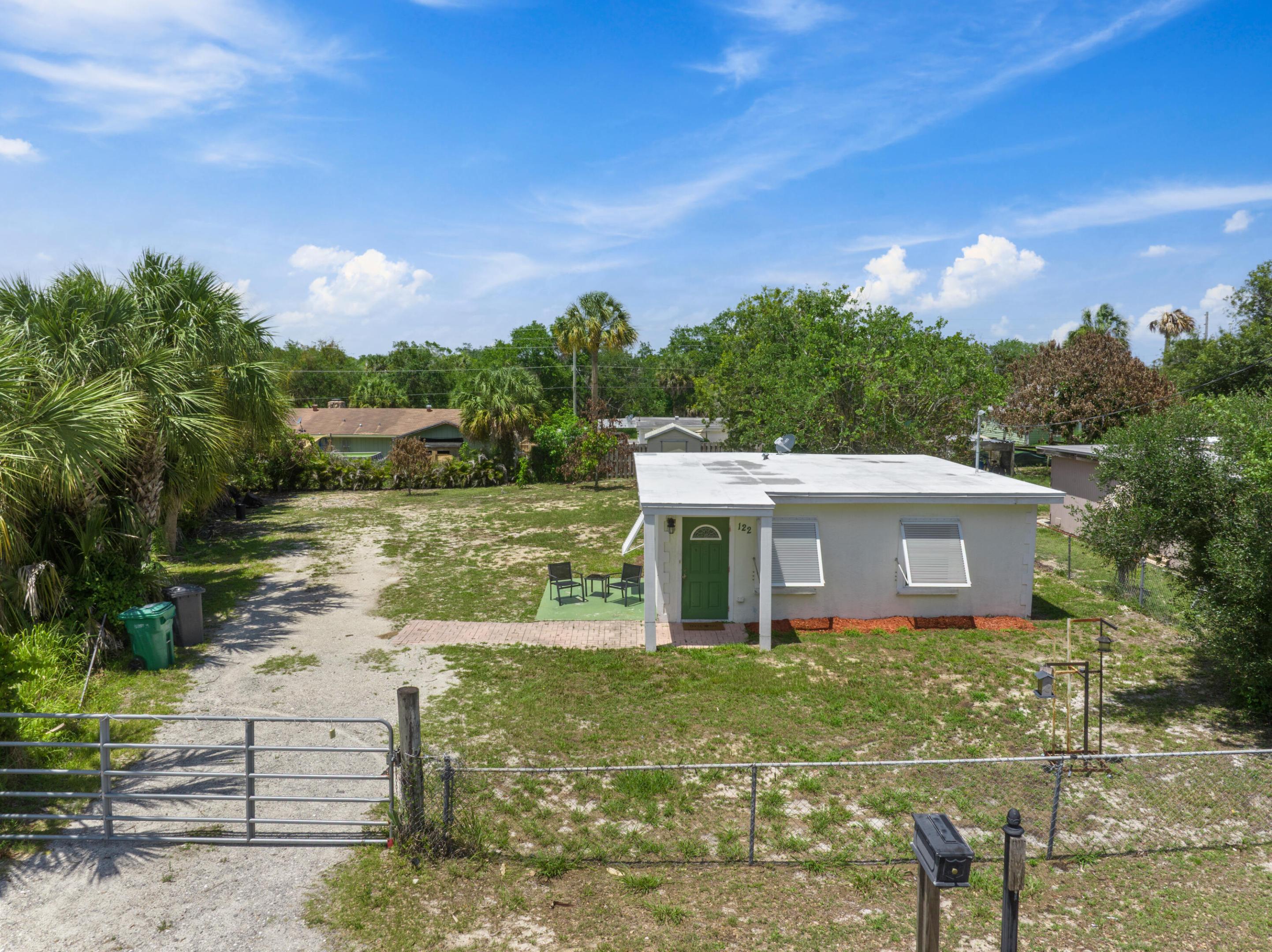 RIVERVIEW MANOR - Residential