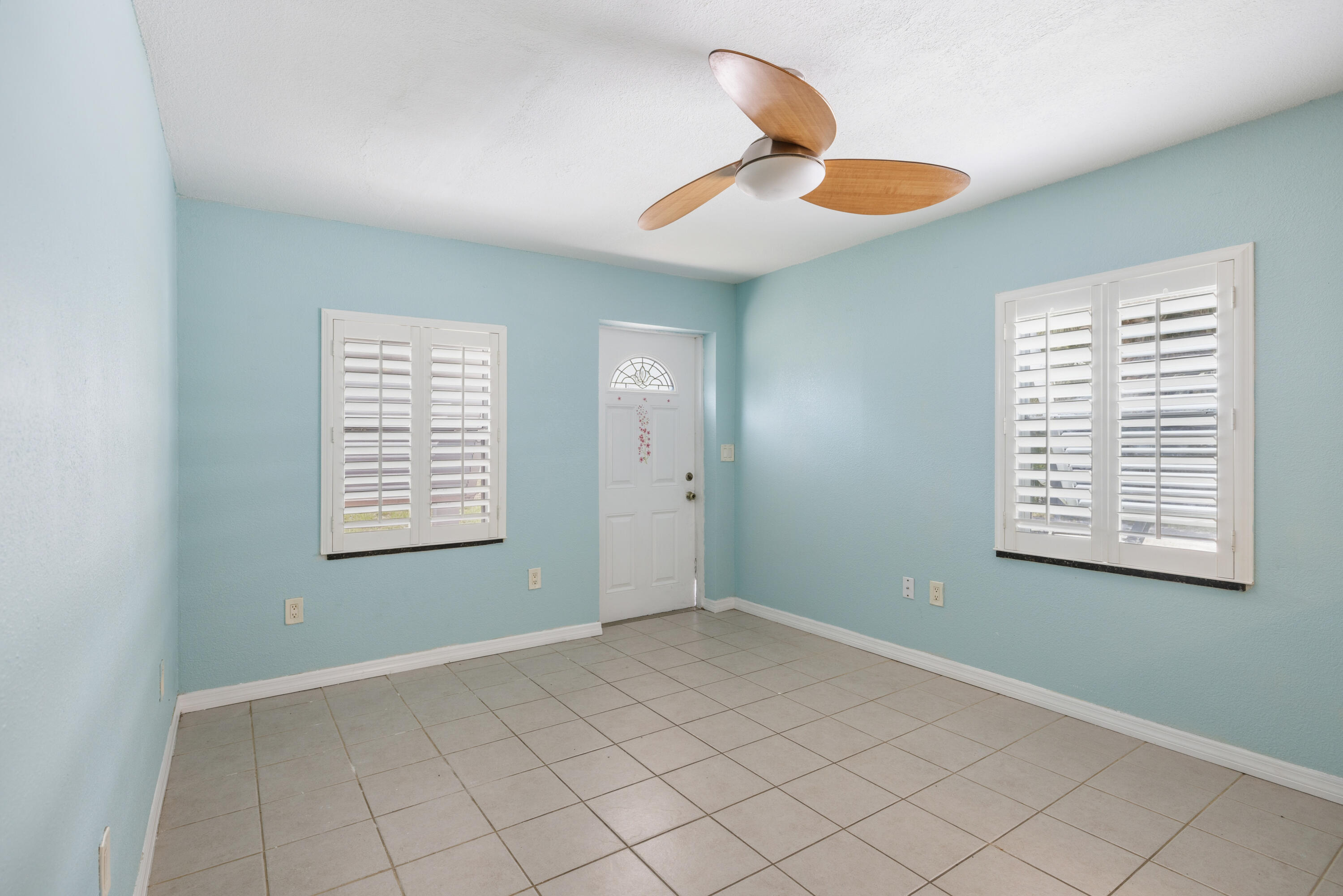 RIVERVIEW MANOR - Residential