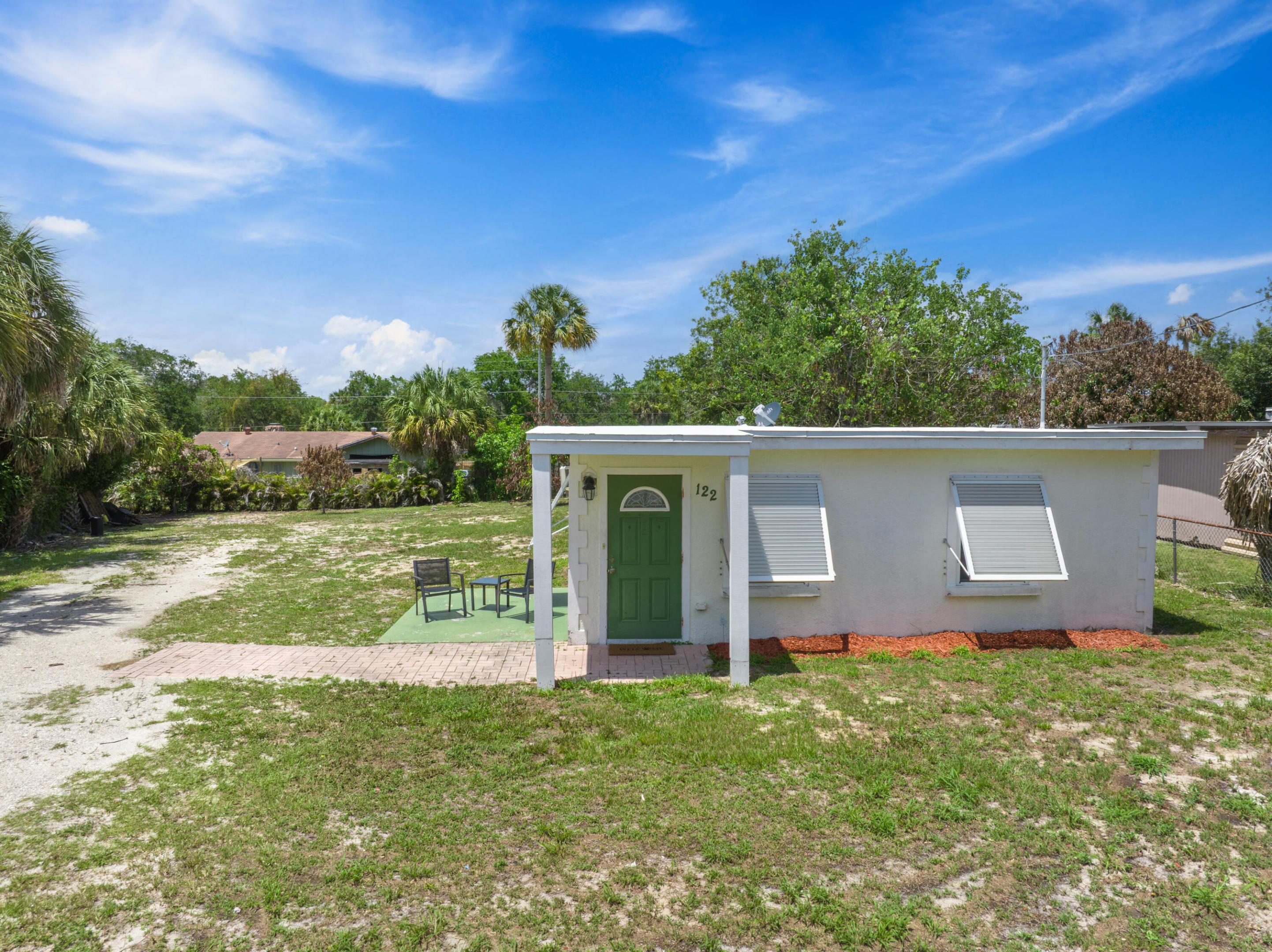 RIVERVIEW MANOR - Residential