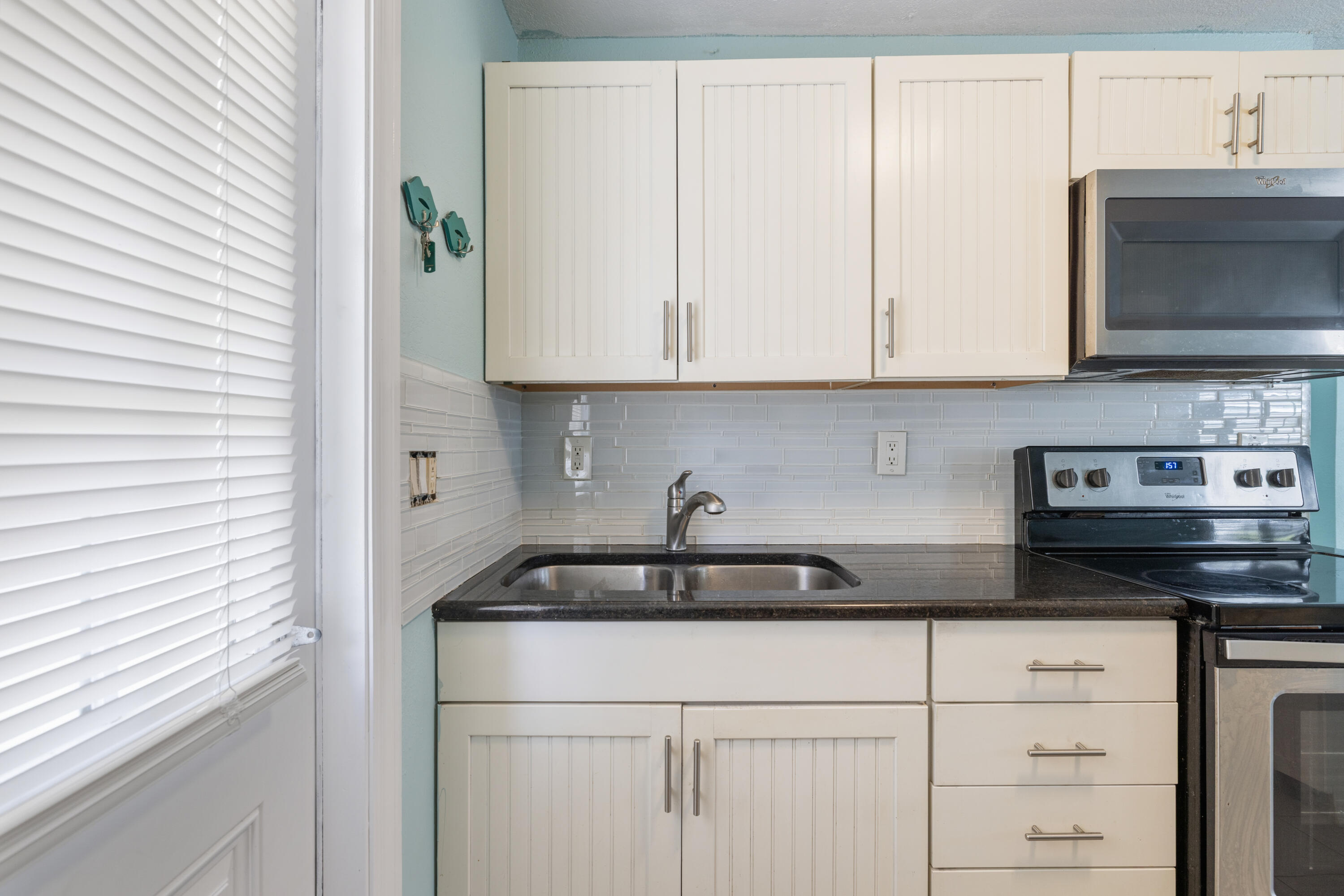 RIVERVIEW MANOR - Residential