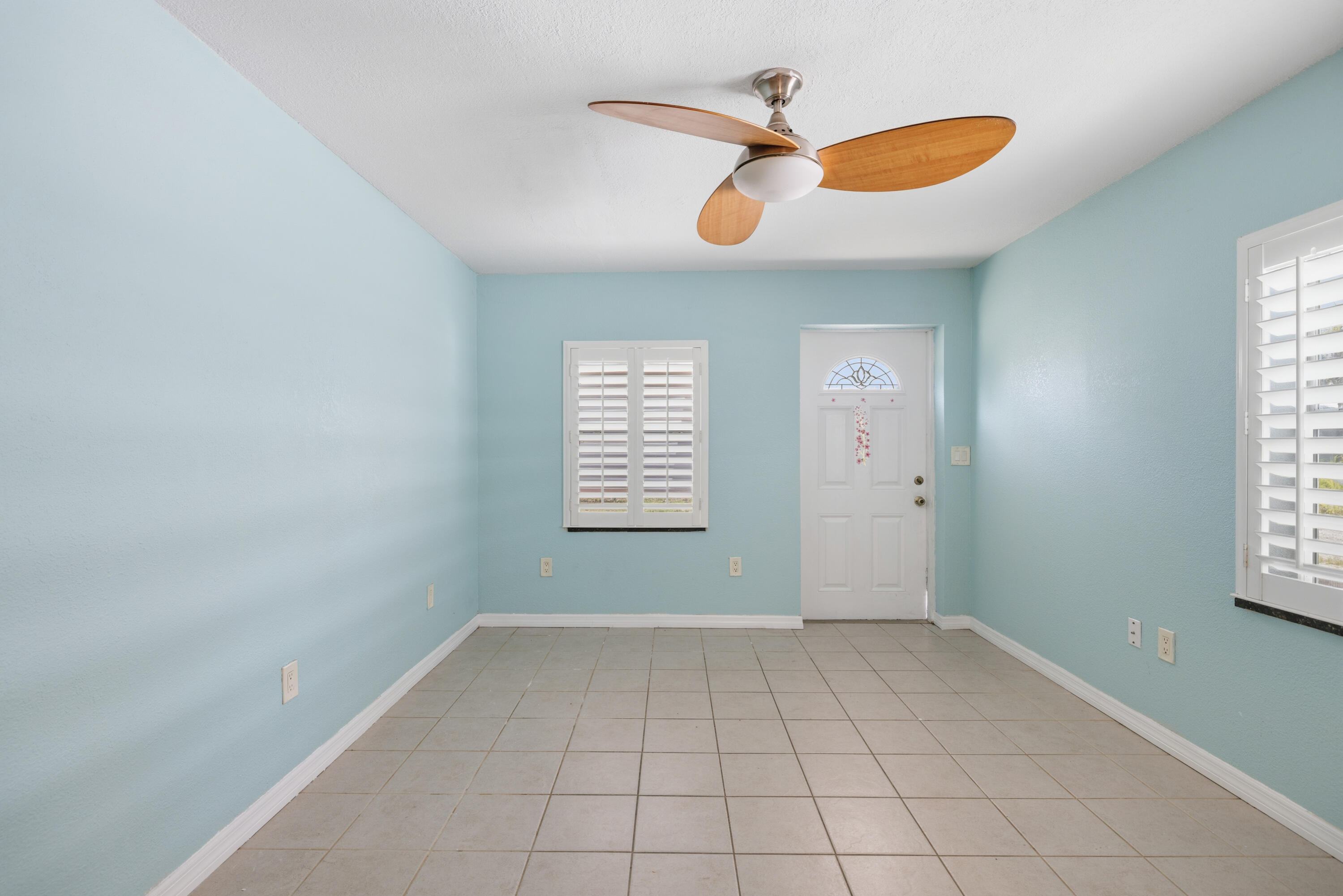 RIVERVIEW MANOR - Residential
