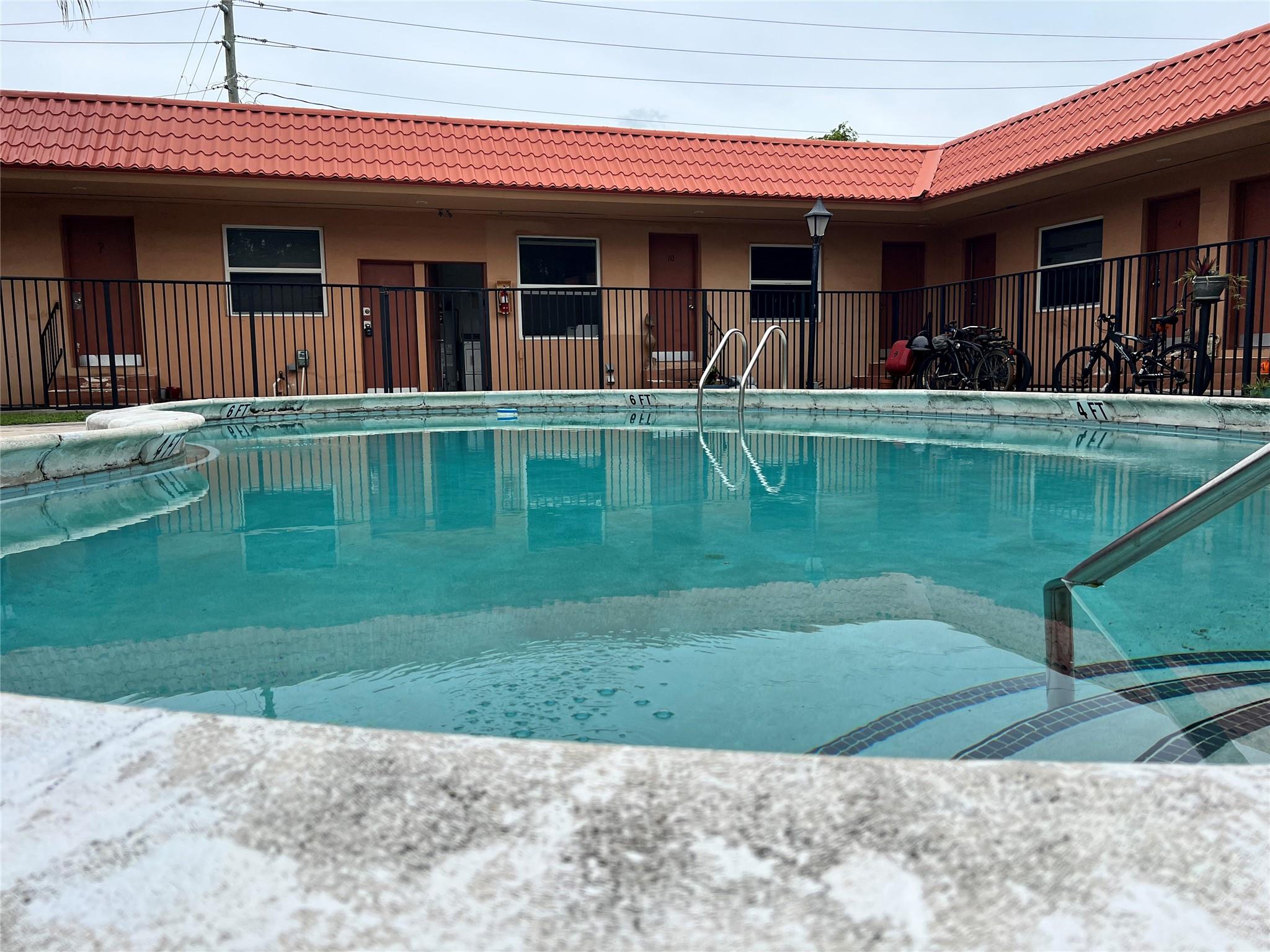 HOLLYWOOD - Residential Lease