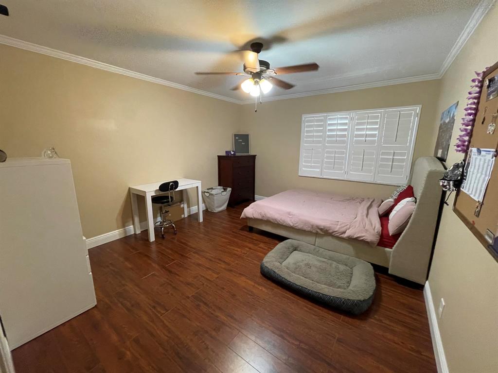 PINEWOOD OF WELLINGTON - Residential Lease