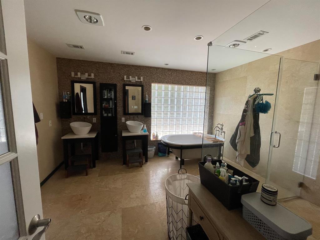 PINEWOOD OF WELLINGTON - Residential Lease