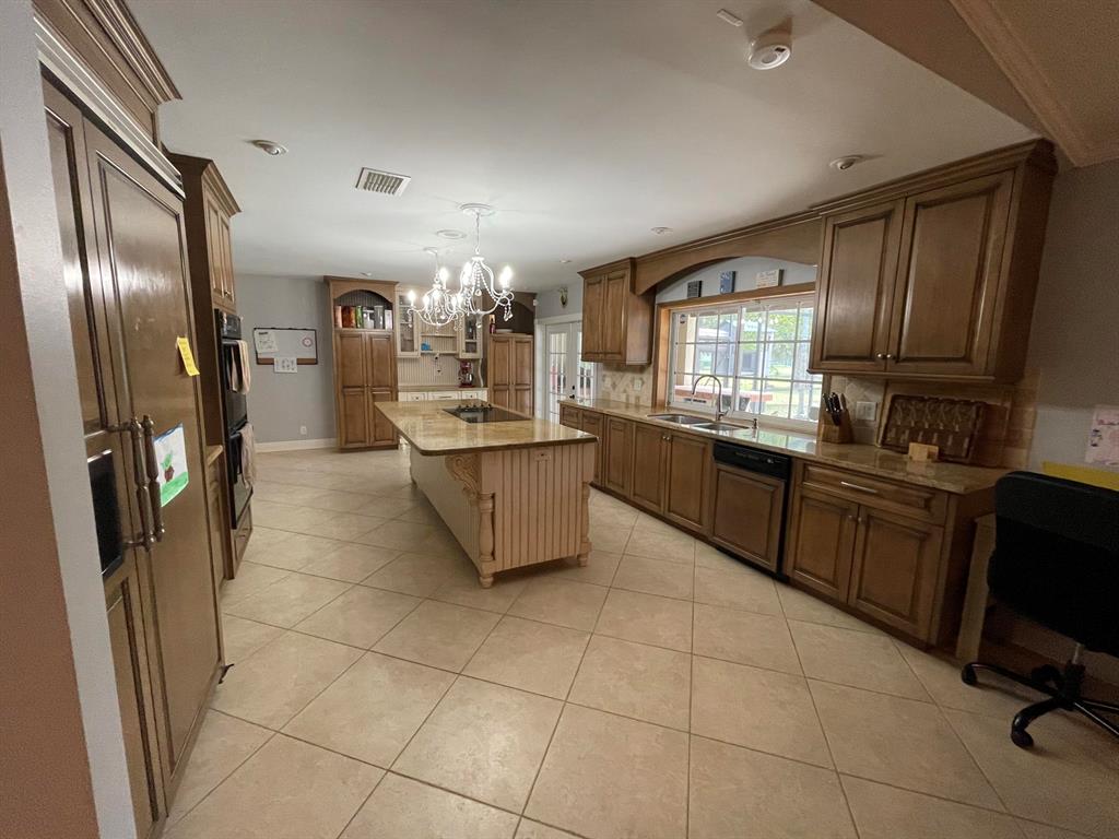 PINEWOOD OF WELLINGTON - Residential Lease