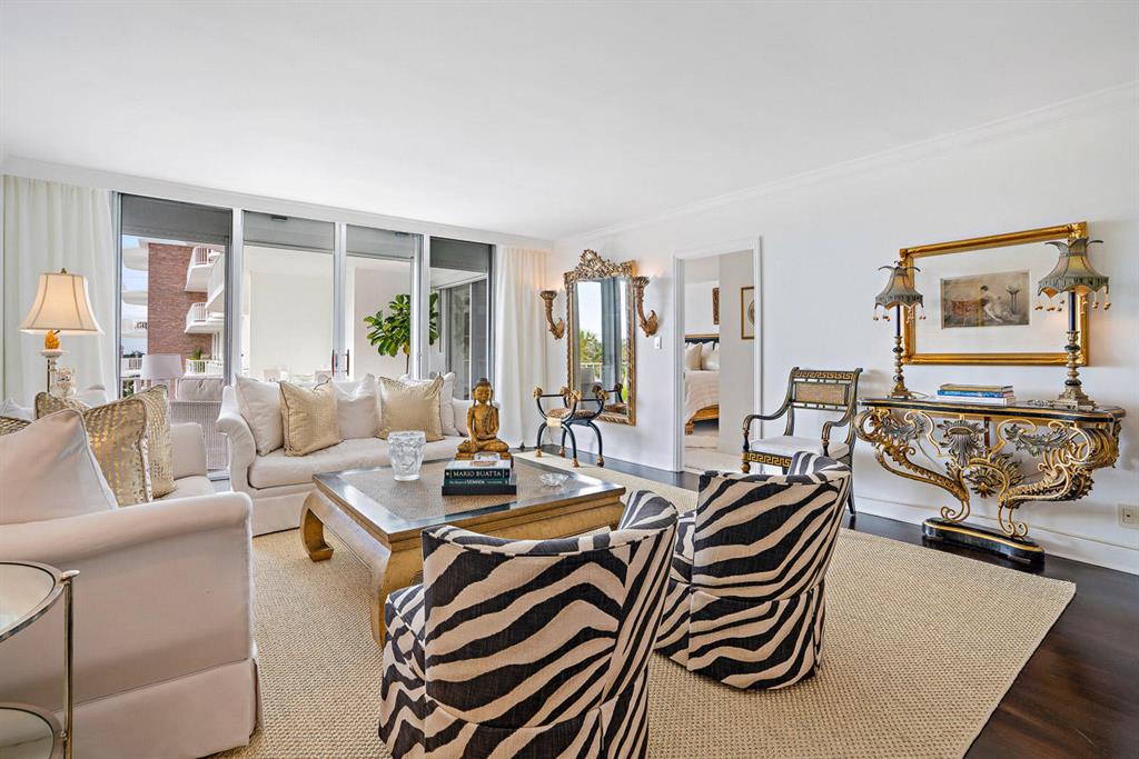 Absolutely fabulous apartment! A designer's dream! Glamorous and dramatic yet cozy and comfortable. Breathtaking views of all of Palm Beach! Two bedrooms, den, adorable eat-in kitchen. Large and sensational balcony! Worlds most desirable location!