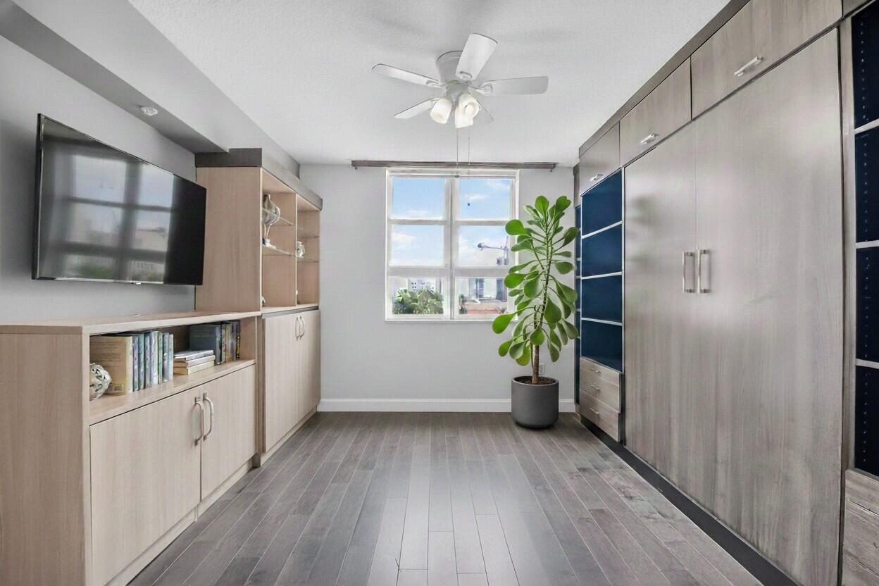 METROPOLITAN CONDO - Residential