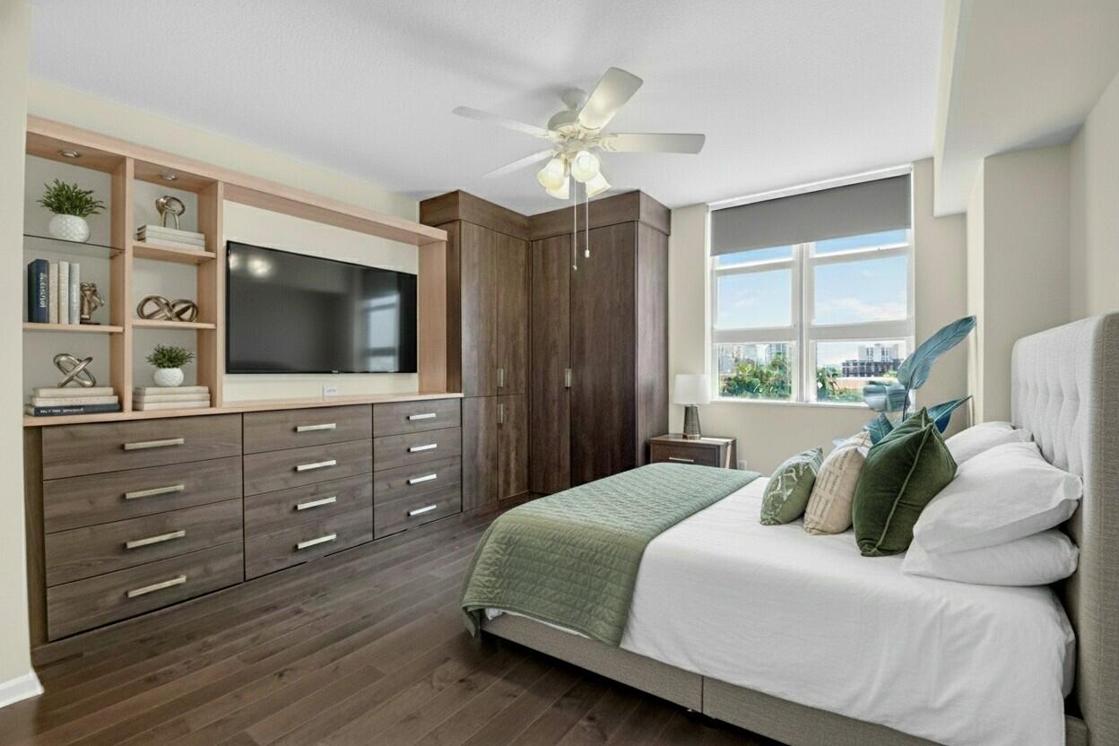 METROPOLITAN CONDO - Residential
