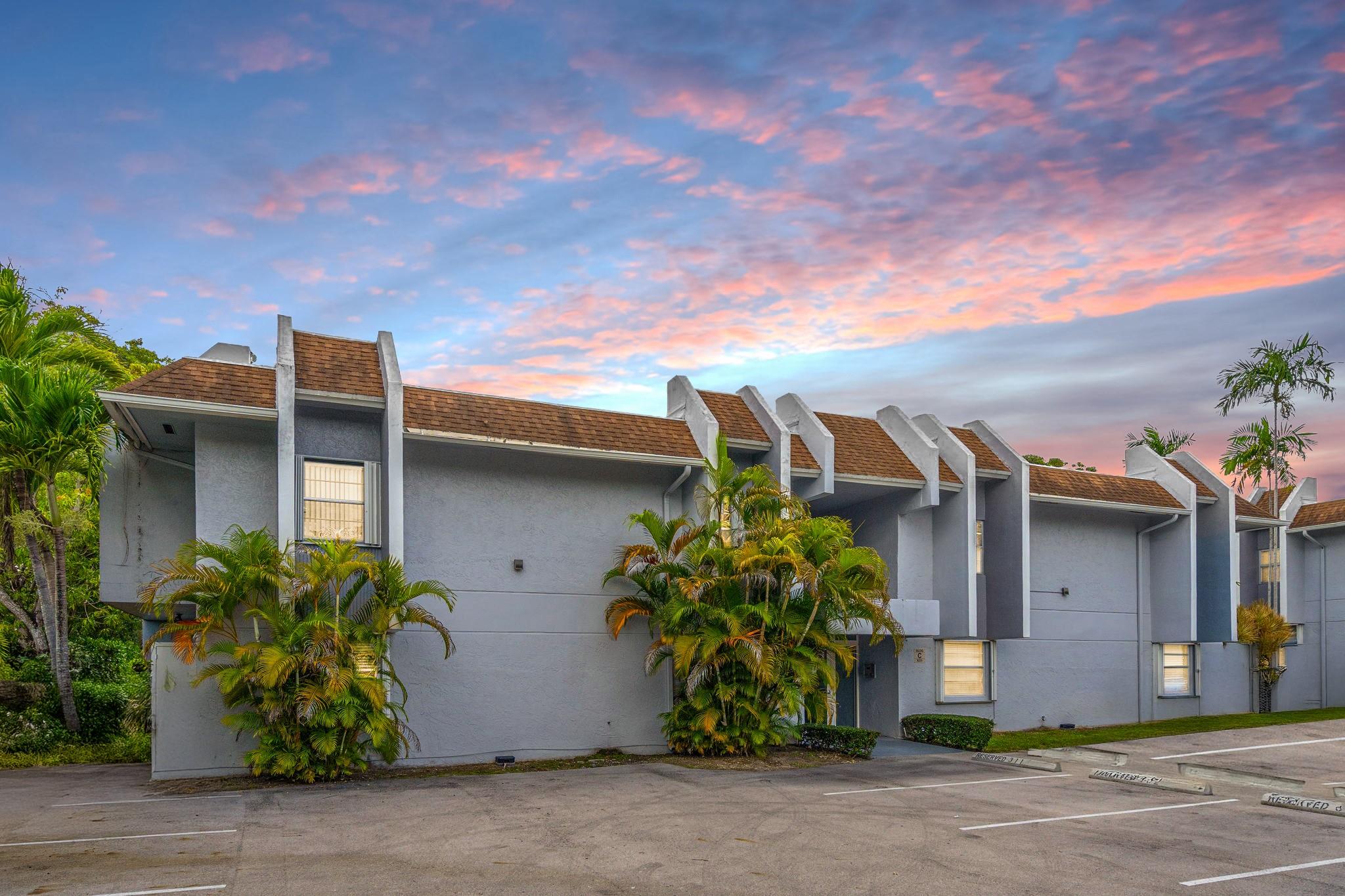 Across the street from Baptist Hospital and blocks from Dadeland! Beautiful upgrades include huge granite kitchen, updated bathrooms, full size washer and dryer, nice views of the pool area. Two assigned parking spaces. Charming and conveniently located residence in the heart of Miami! This unit offers unbeatable access to some of the area's most desirable amenities. Enjoy the ease of being near top medical facilities, premier shopping, dining, and major highways including the Palmetto and US-1. Whether you're a healthcare professional, savvy investor, or first-time buyer, this location combines comfort and convenience in one of Miami’s most connected neighborhoods.
