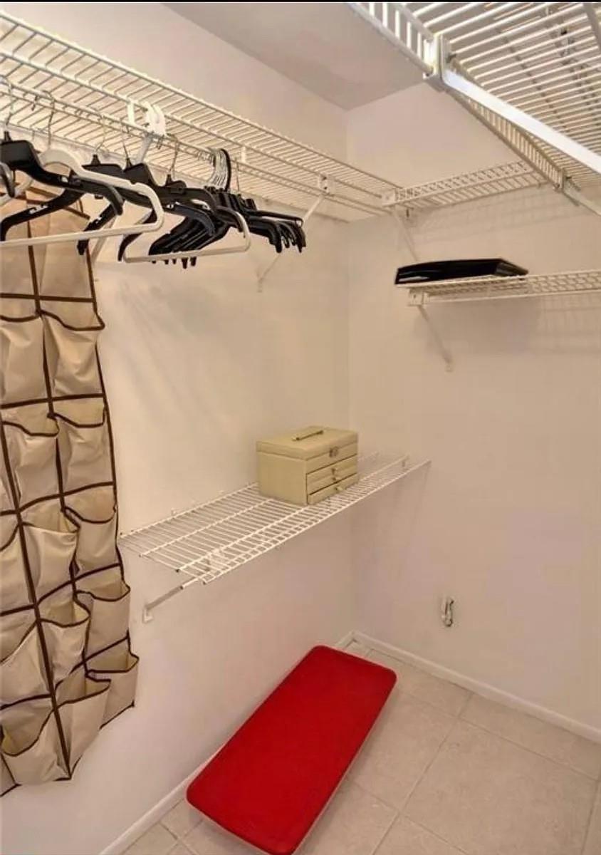 Vista Del Lago Condo - Residential Lease