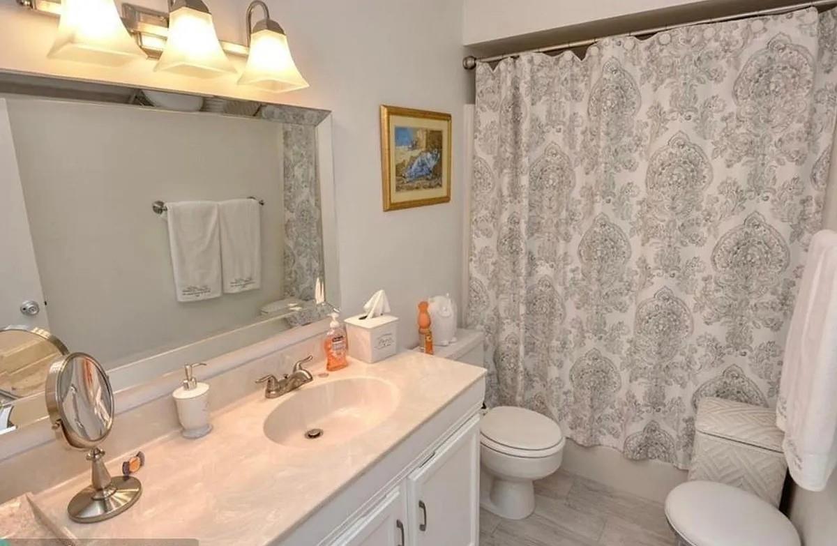 Vista Del Lago Condo - Residential Lease