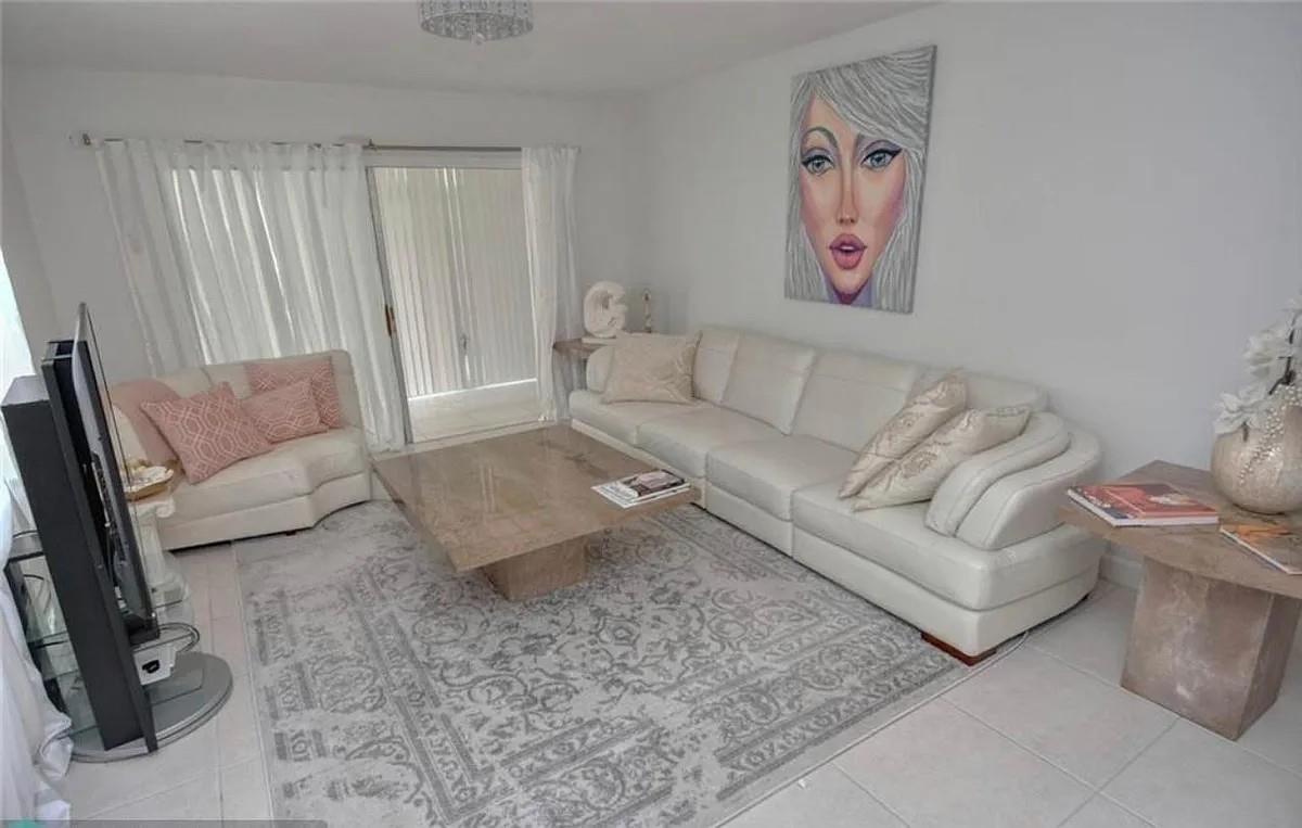 Vista Del Lago Condo - Residential Lease
