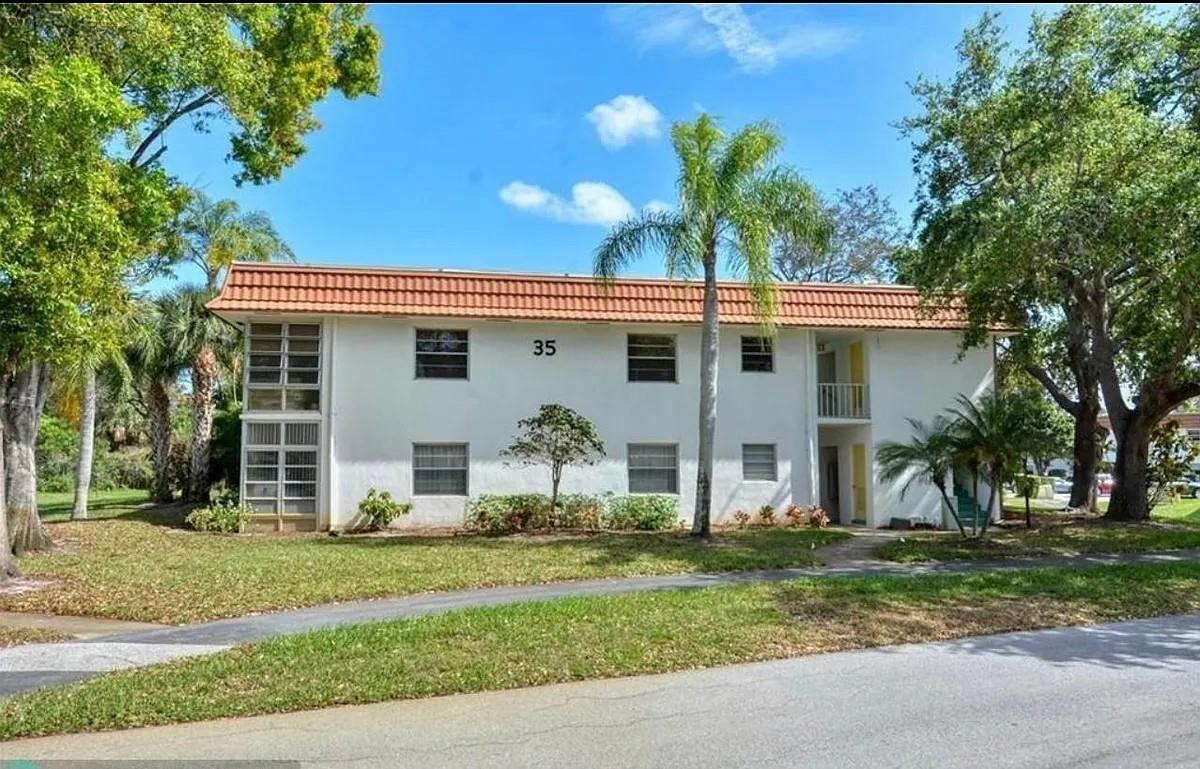 Vista Del Lago Condo - Residential Lease