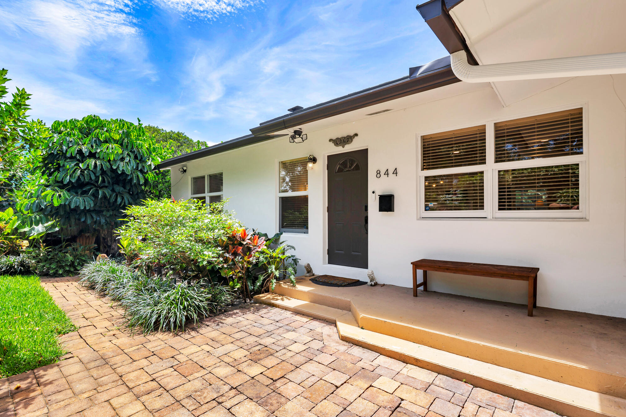 844 Avon Road