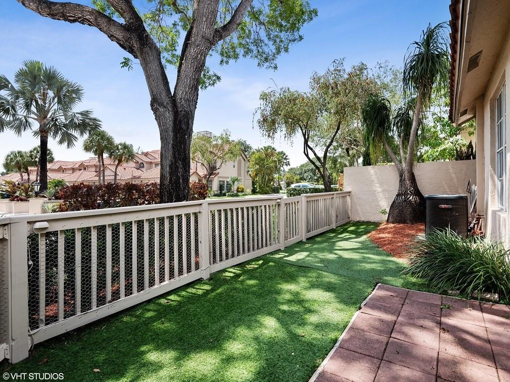 CYPRESS GLEN TOWNHOMES - Residential