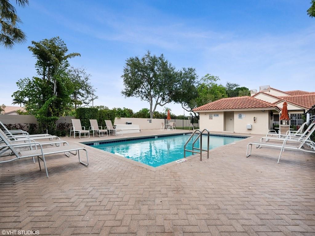 CYPRESS GLEN TOWNHOMES - Residential