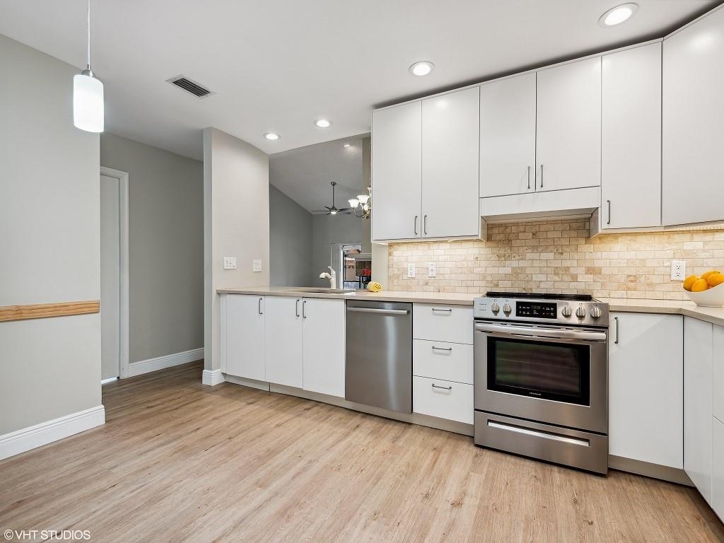 CYPRESS GLEN TOWNHOMES - Residential