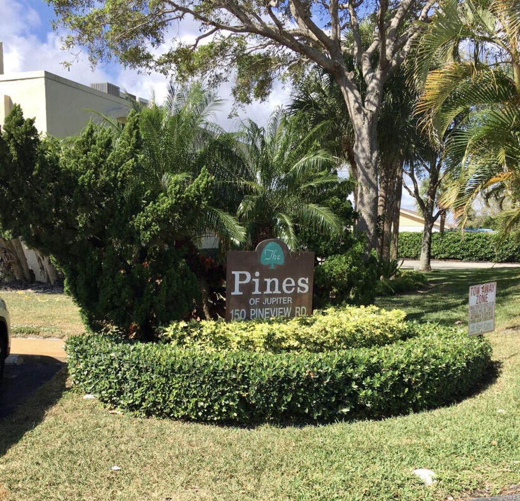 Photo of 150 Pineview Road #L3, Jupiter, FL 33469 (MLS # R11152794)