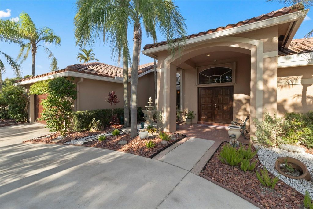 Photo of 525 Stonemont Lane, Weston, FL 33326 (MLS # F10534412)