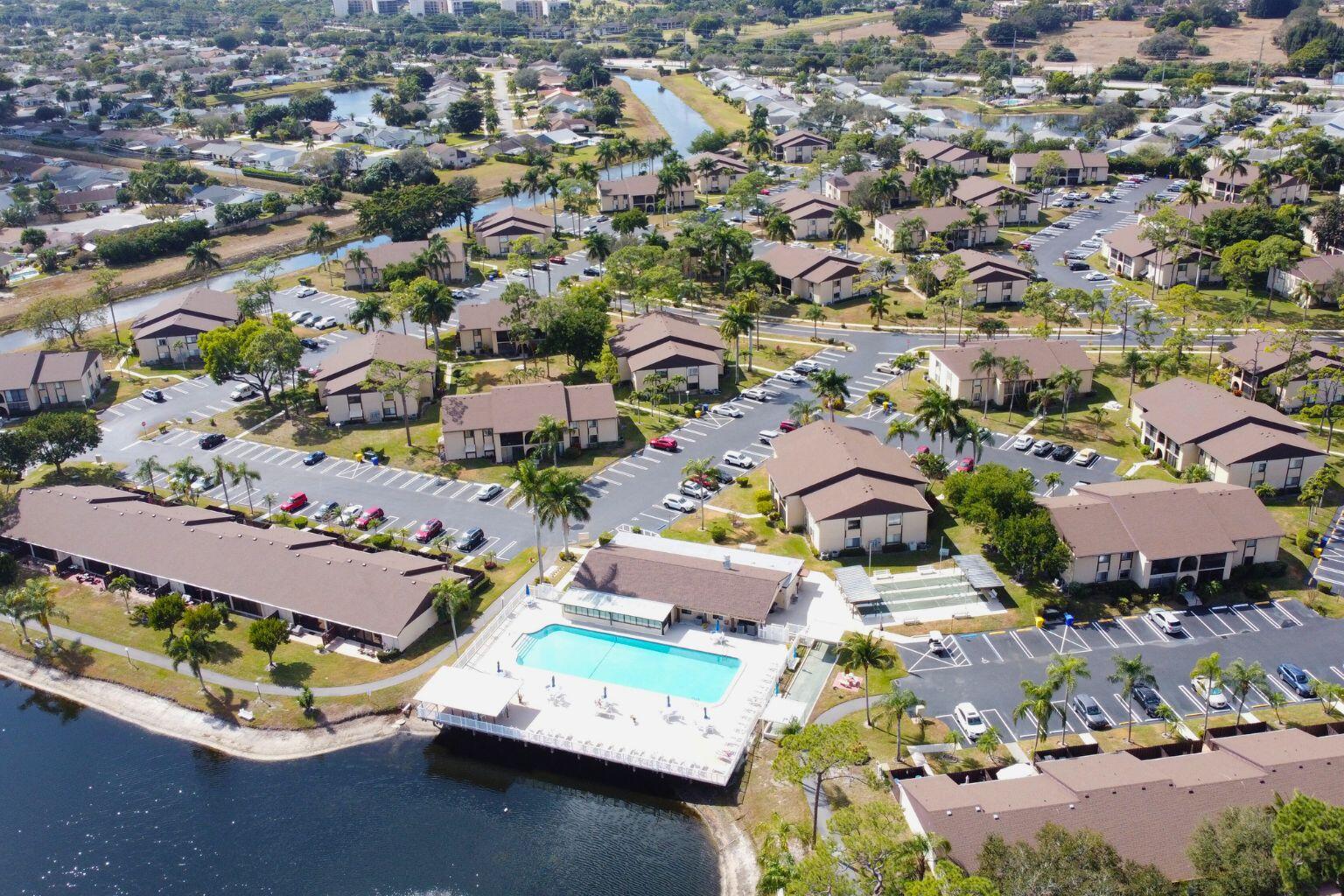 PINE RIDGE SOUTH IV CONDO - Residential