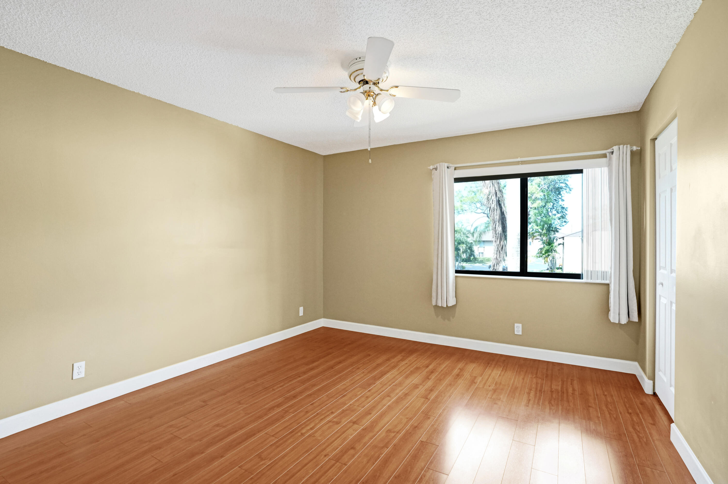 PINE RIDGE SOUTH IV CONDO - Residential