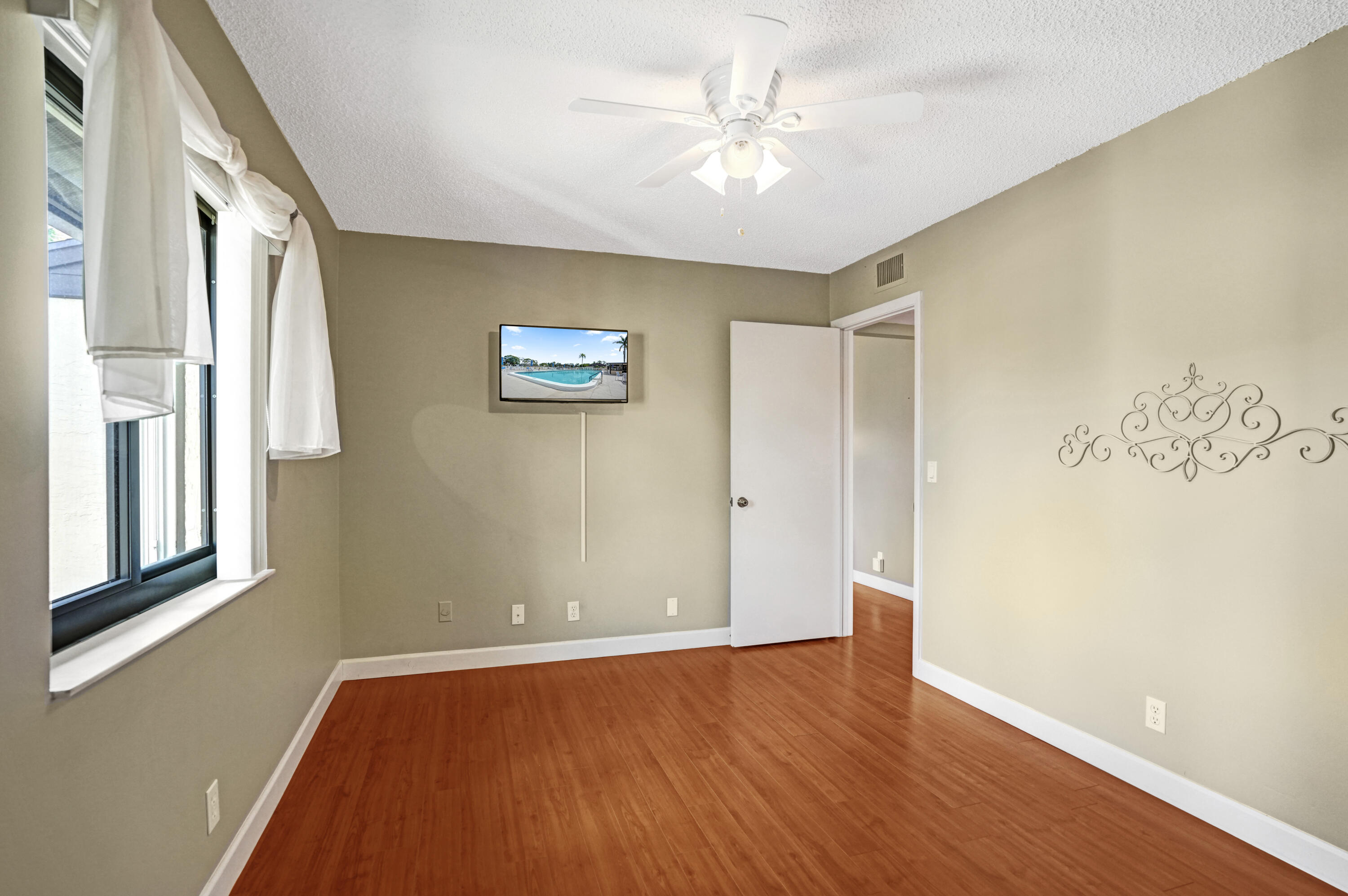 PINE RIDGE SOUTH IV CONDO - Residential