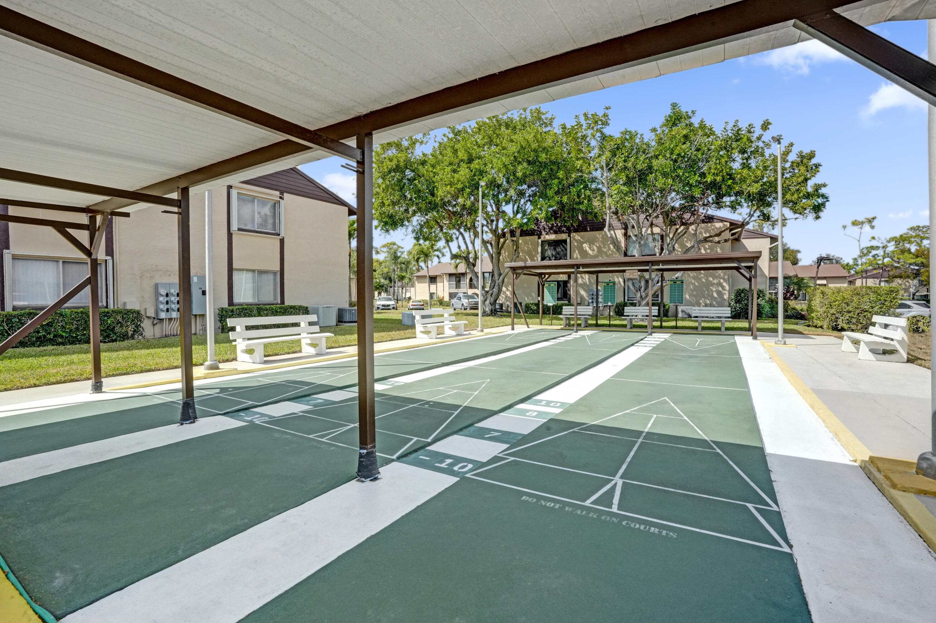 PINE RIDGE SOUTH IV CONDO - Residential