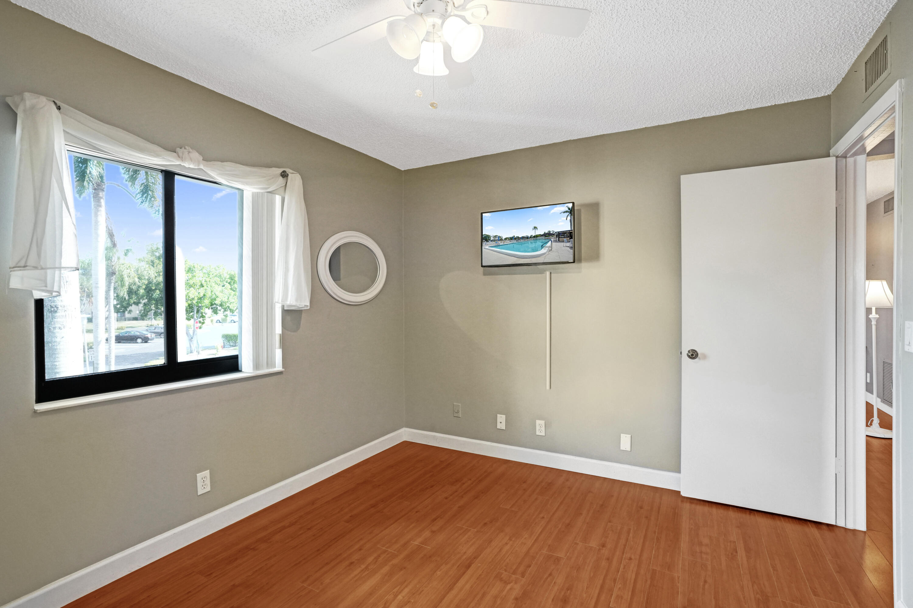 PINE RIDGE SOUTH IV CONDO - Residential