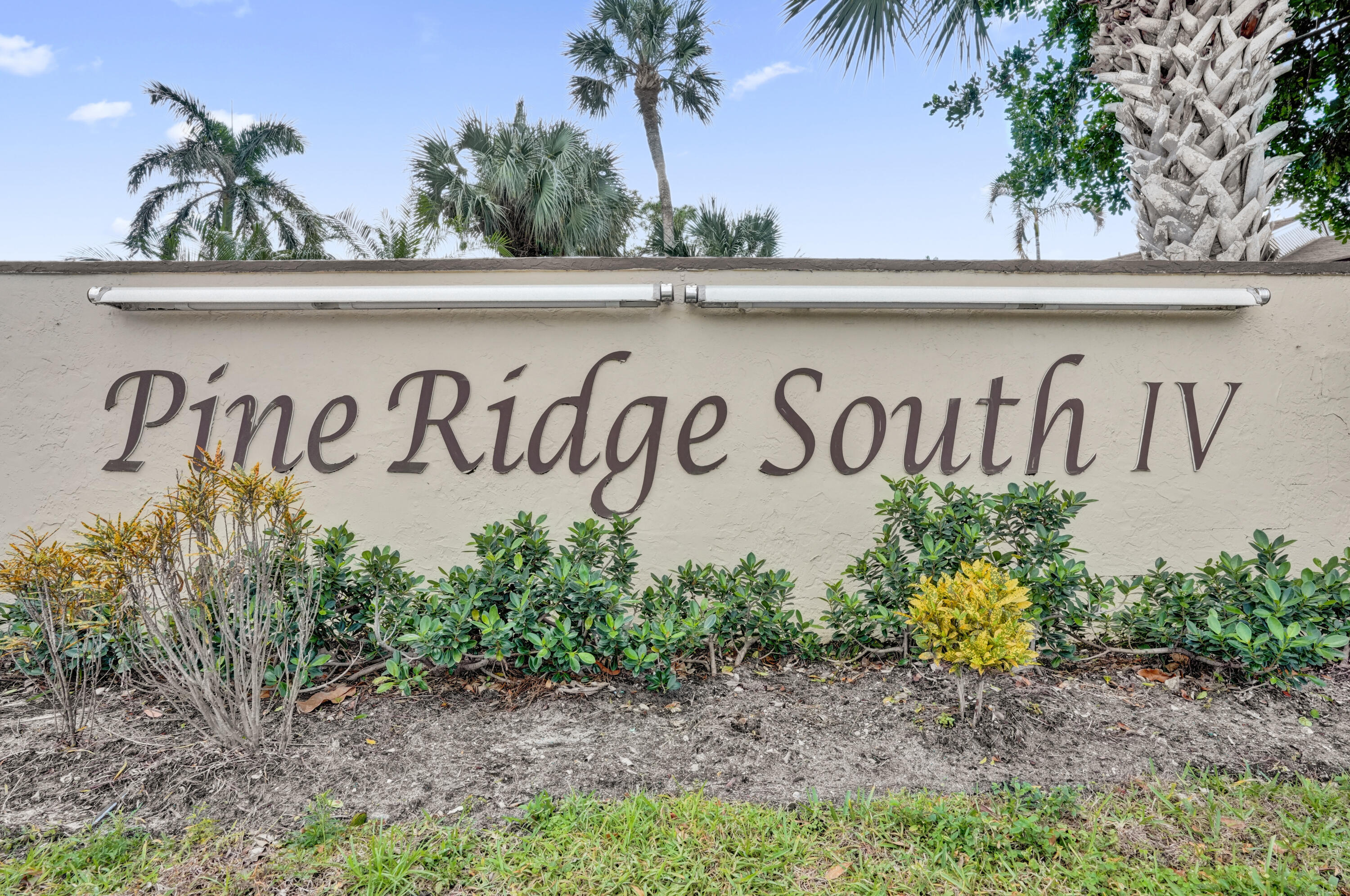 PINE RIDGE SOUTH IV CONDO - Residential