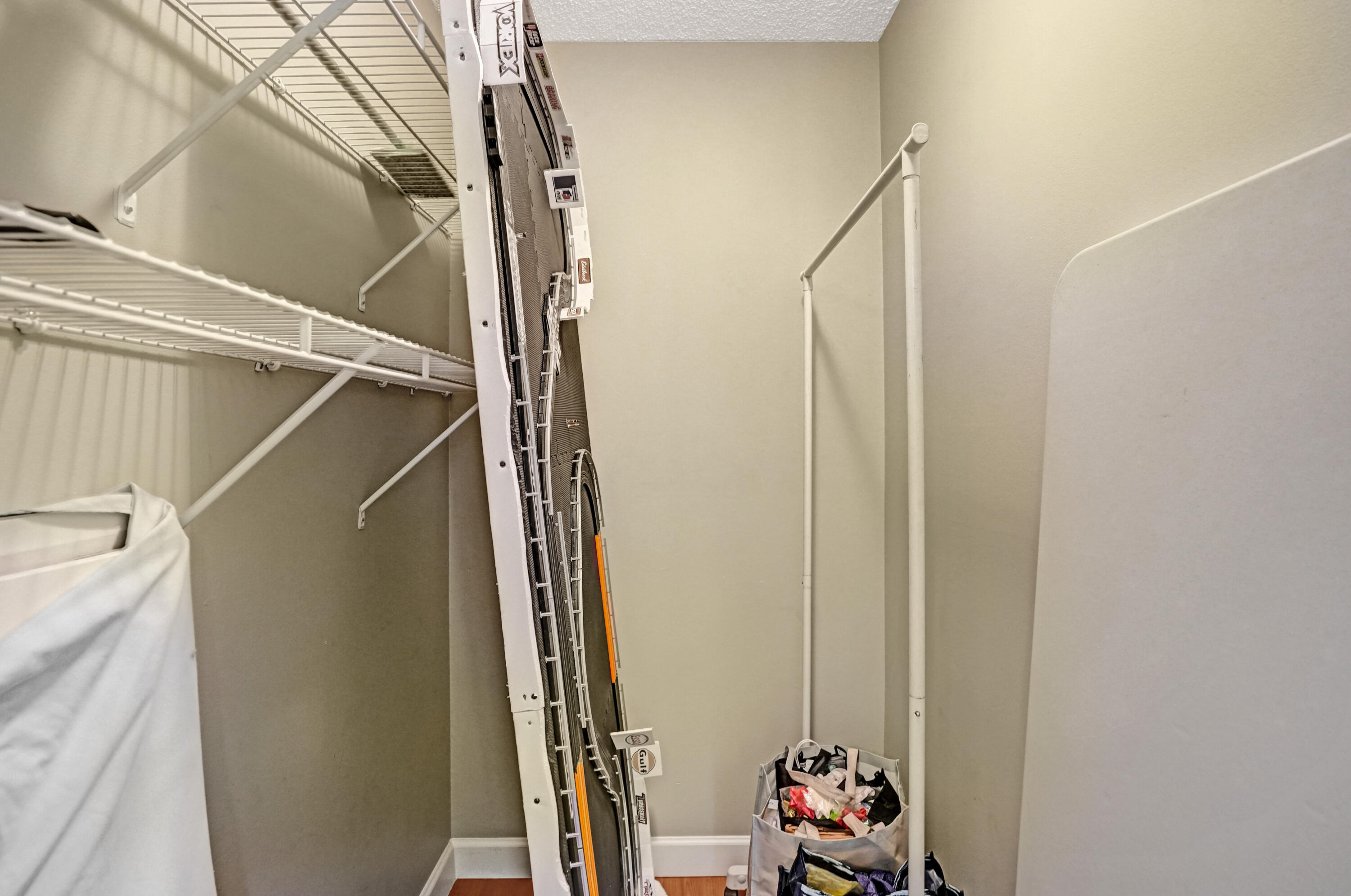 PINE RIDGE SOUTH IV CONDO - Residential