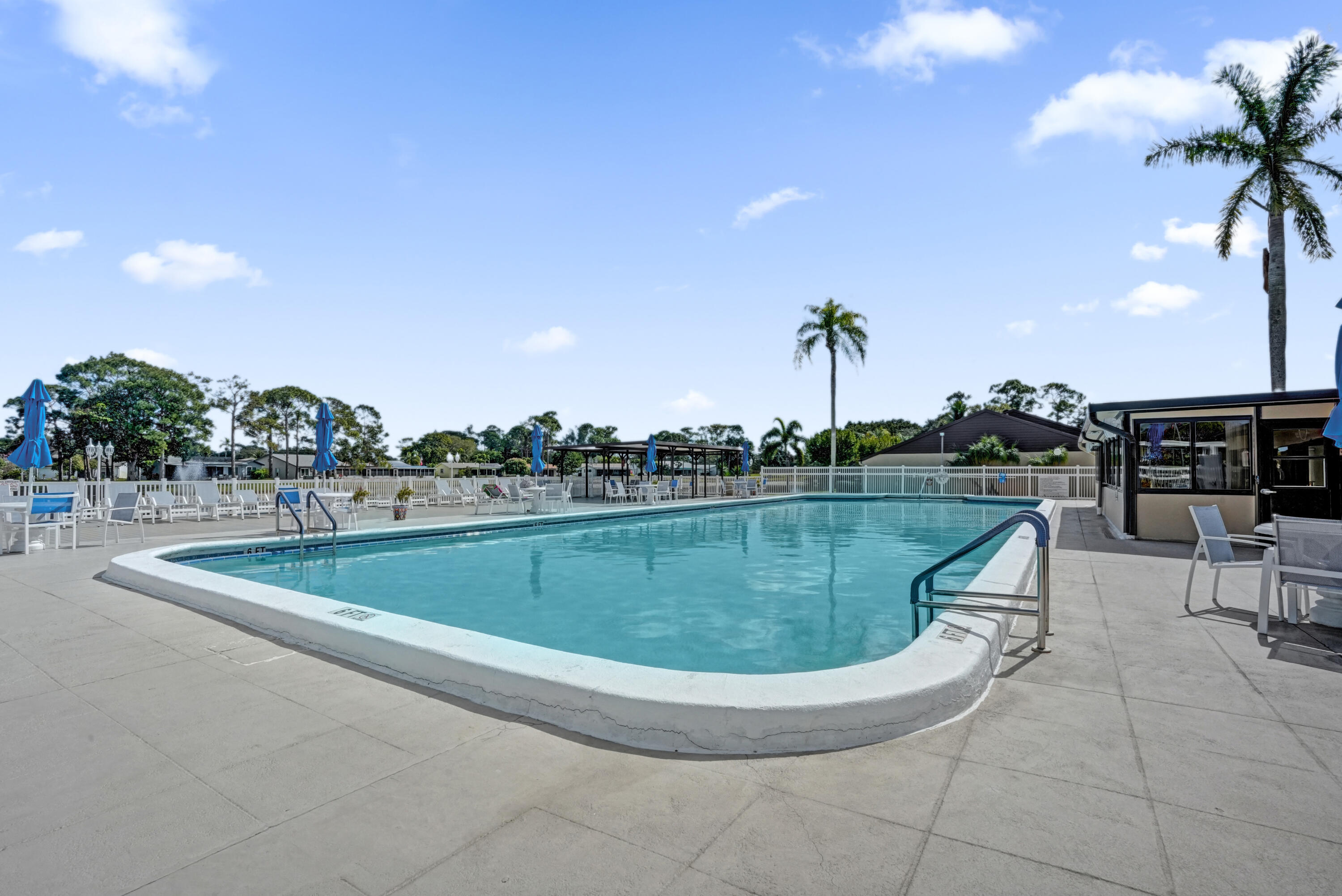 PINE RIDGE SOUTH IV CONDO - Residential