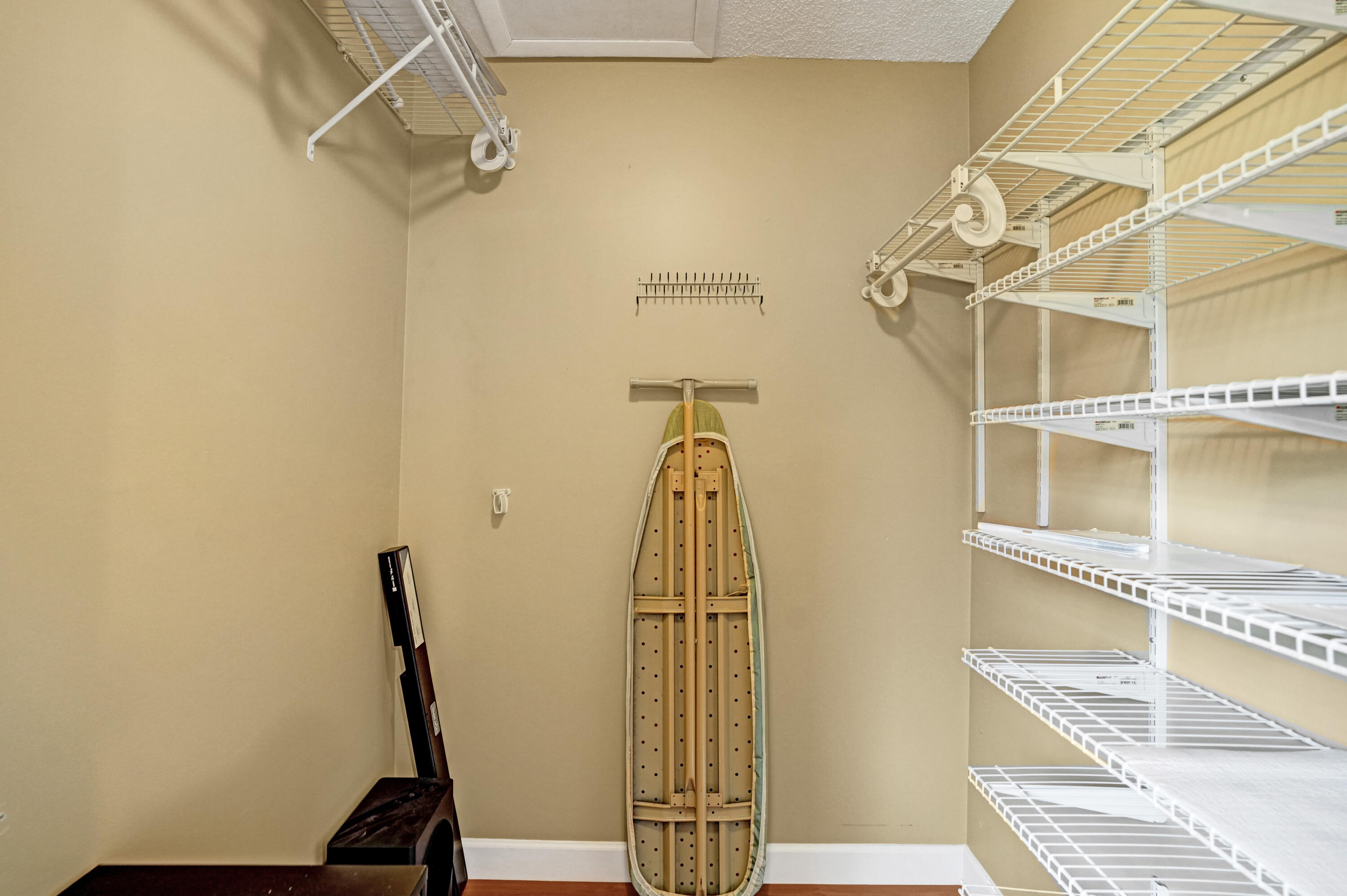 PINE RIDGE SOUTH IV CONDO - Residential